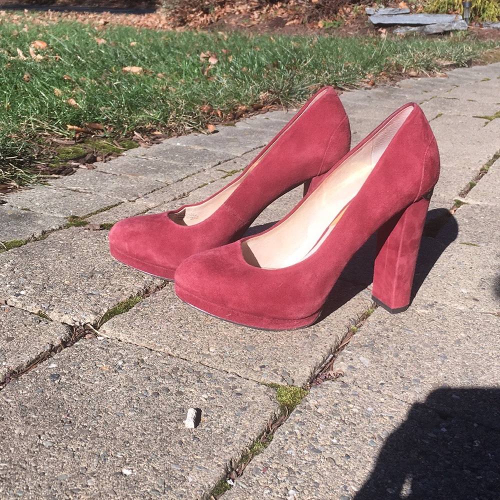 Michael Kors Red suede pumps